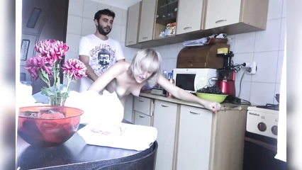 Ашот засадил москвичке на кухне