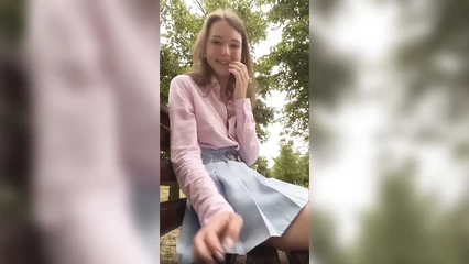 Делится своими секретами со зрителями