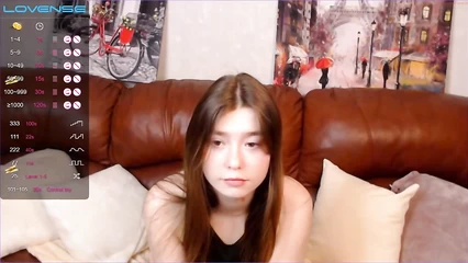 Настя на вебку подрочила вибратором