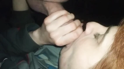 Развёл коллегу по работе на отсос в подсобке