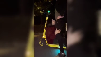 Минет в парке на самокате