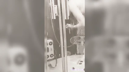 Любуюсь телом кумы