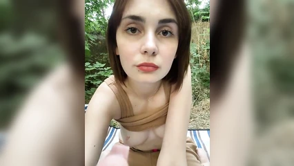 Сестра Лена работает онлайн шлюхой