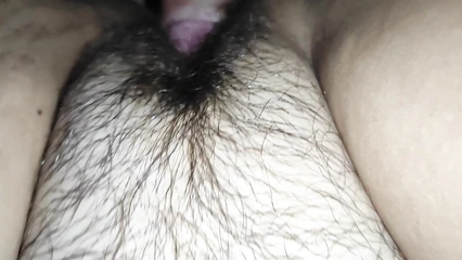 Утренние поебушечки с окончанием на волосатую пиздёнку