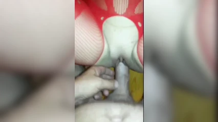 После дилдо большой хуй вошёл легко