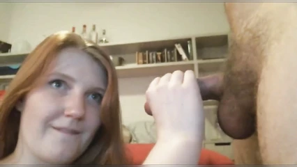 Соня сосёт перед вебкой