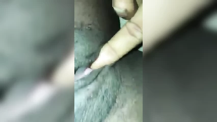 Подруга ласкает себя