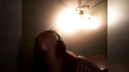 Сзади Танюшу